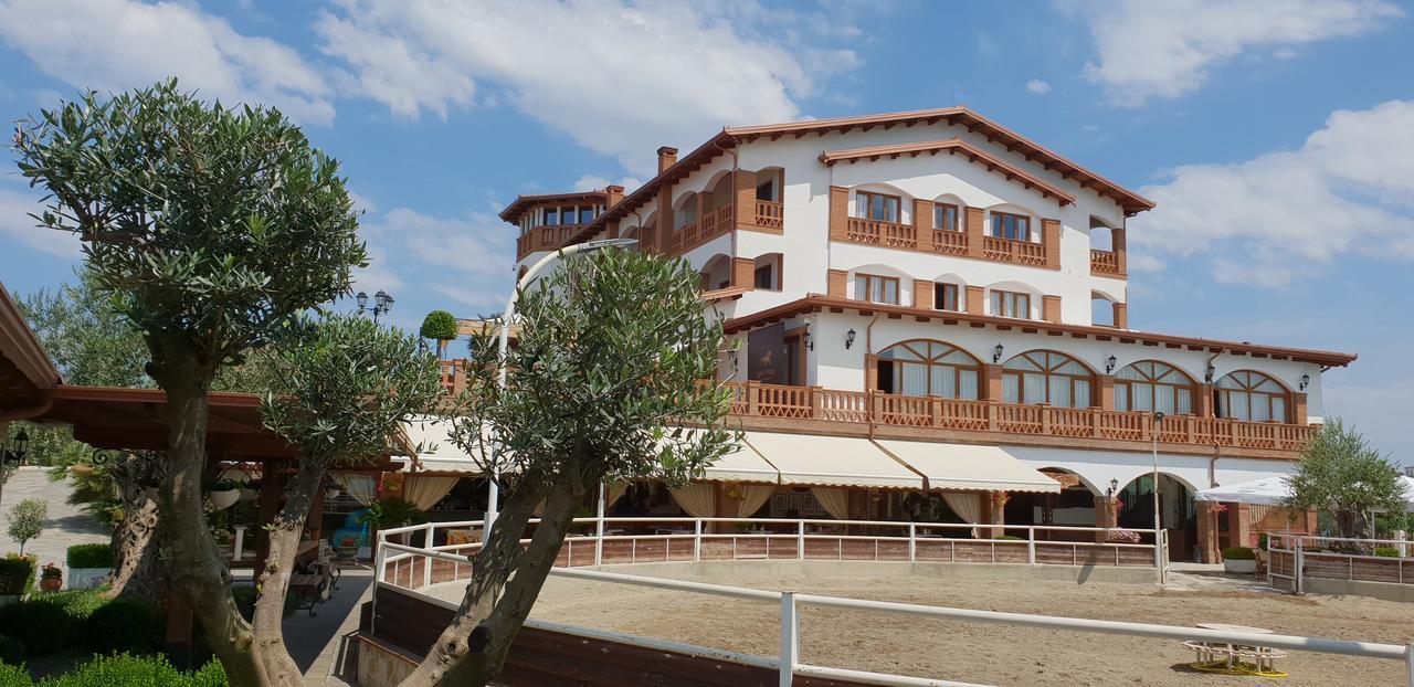Agroturizem Kodra E Kuajve Hotel Škalngur Eksteriør billede